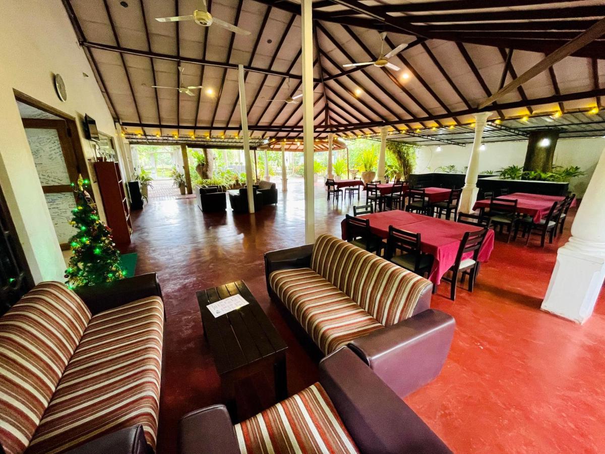 Tishan Holiday Resort Полоннарува Экстерьер фото