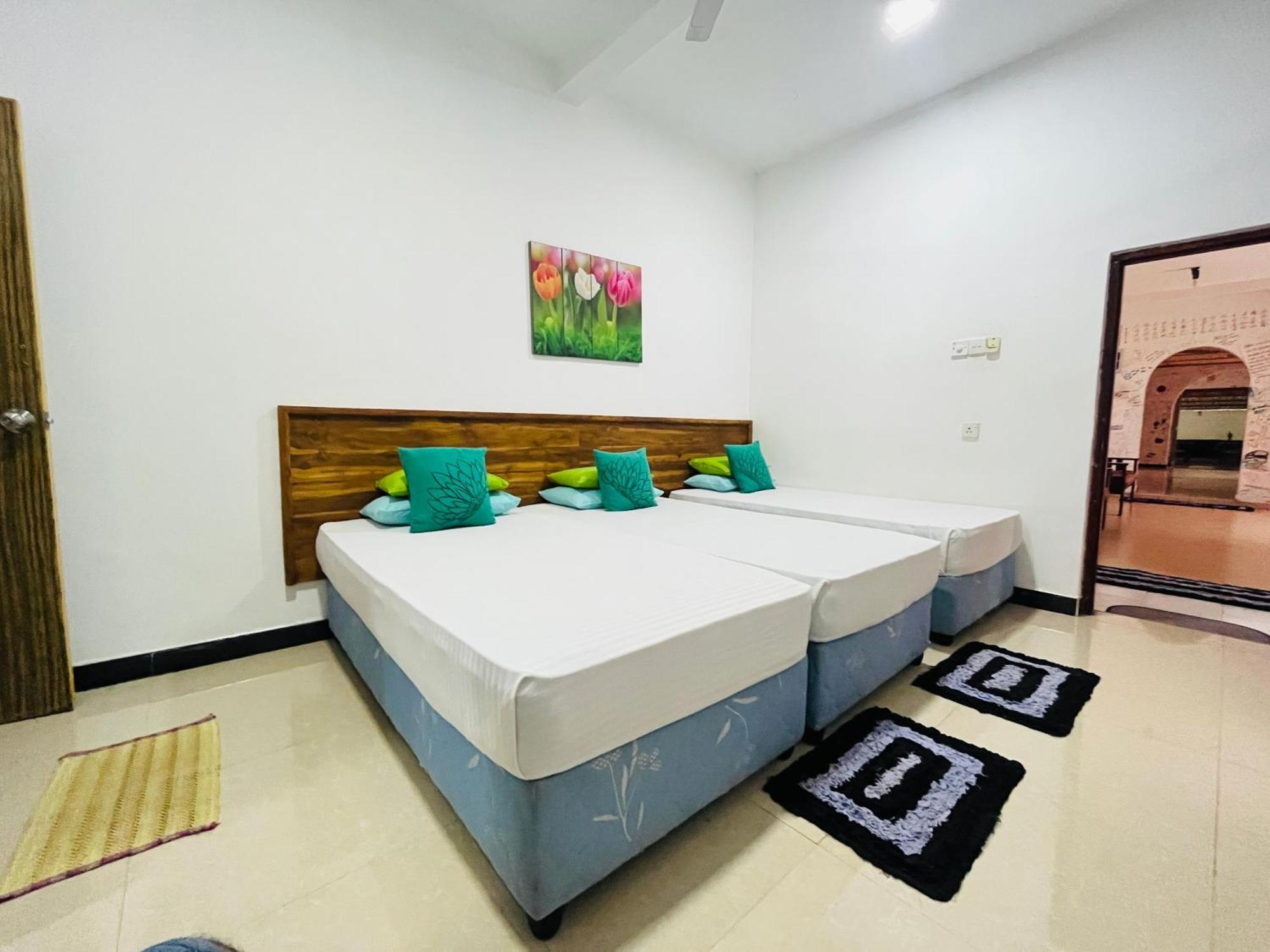 Tishan Holiday Resort Полоннарува Номер фото