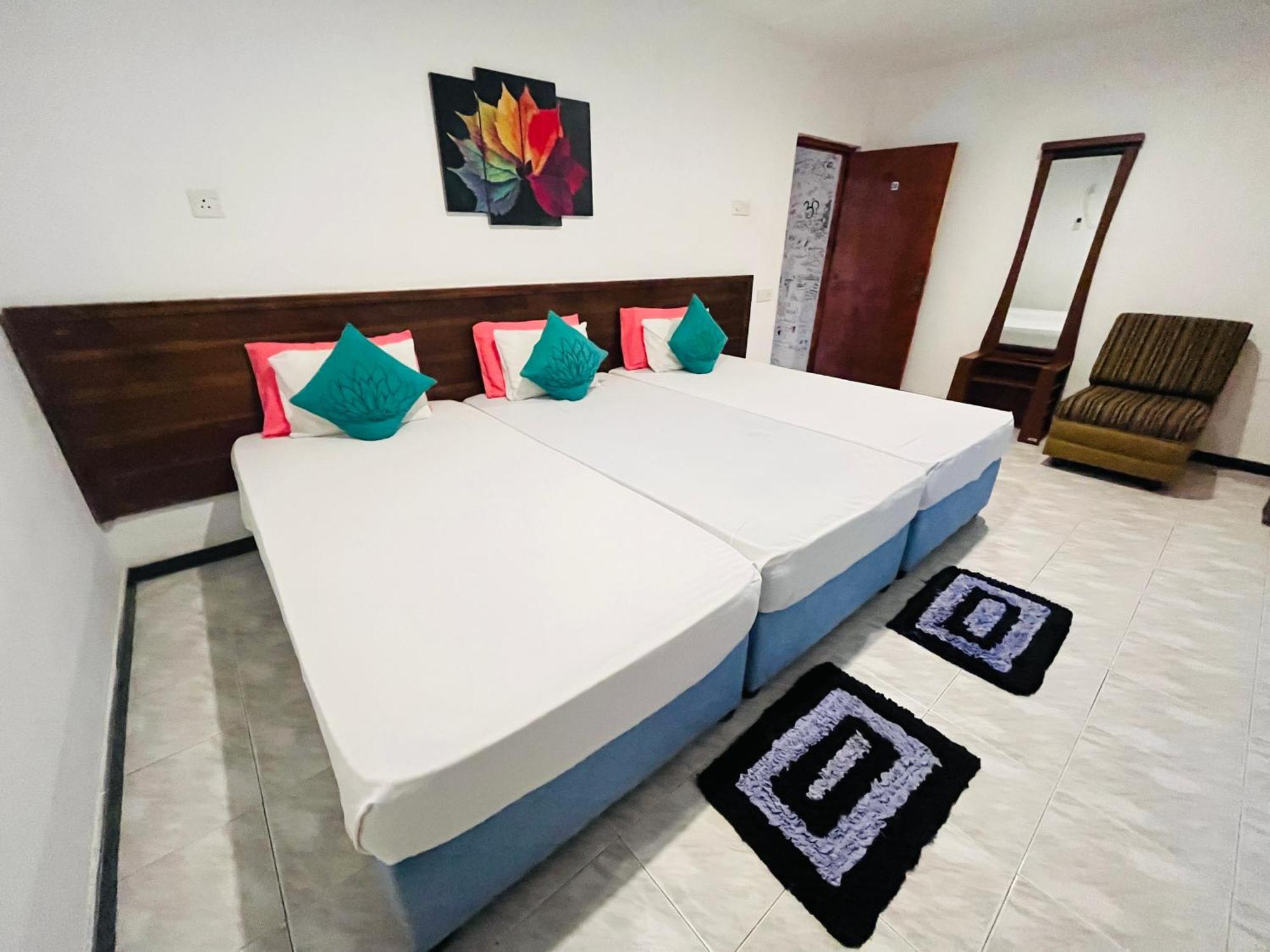 Tishan Holiday Resort Полоннарува Номер фото